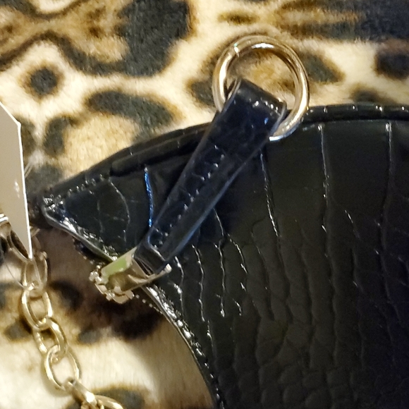 Small black shoulder bag faux alligator pattern - Picture 4 of 5
